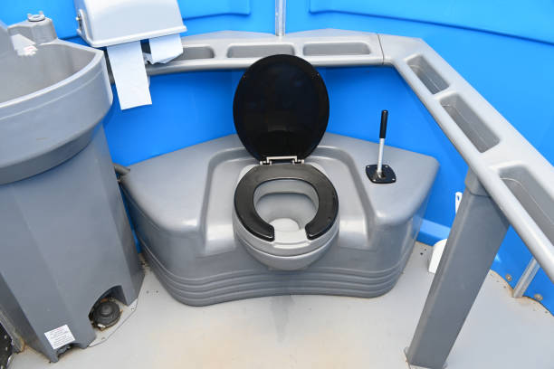 Portable Toilet Options We Offer in Girard, OH
