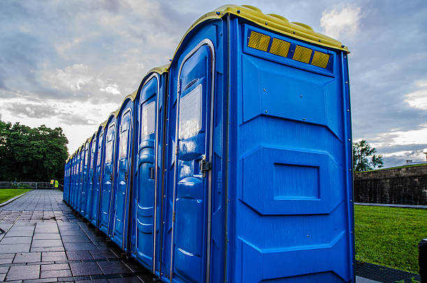 Best Luxury portable toilet rental  in Girard, OH